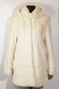 Норковый полушубок с капюшоном, фасон бабочка 2005